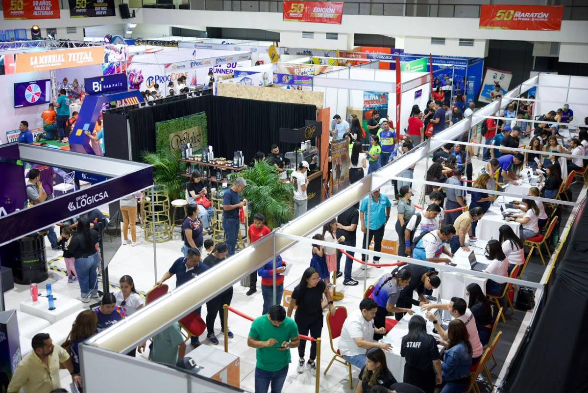 Largas filas, fervor y sorpresas en entrega de kits para Maratón La Prensa