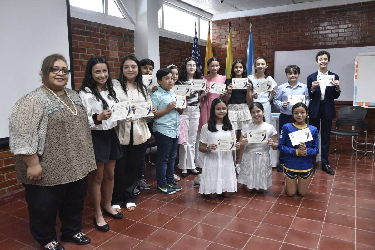 Escuela Internacional Sampedrana realiza Gala de oradores infantiles