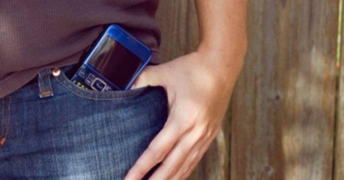 Cargar el celular en el bolsillo del pantalón afecta los espermatozoides