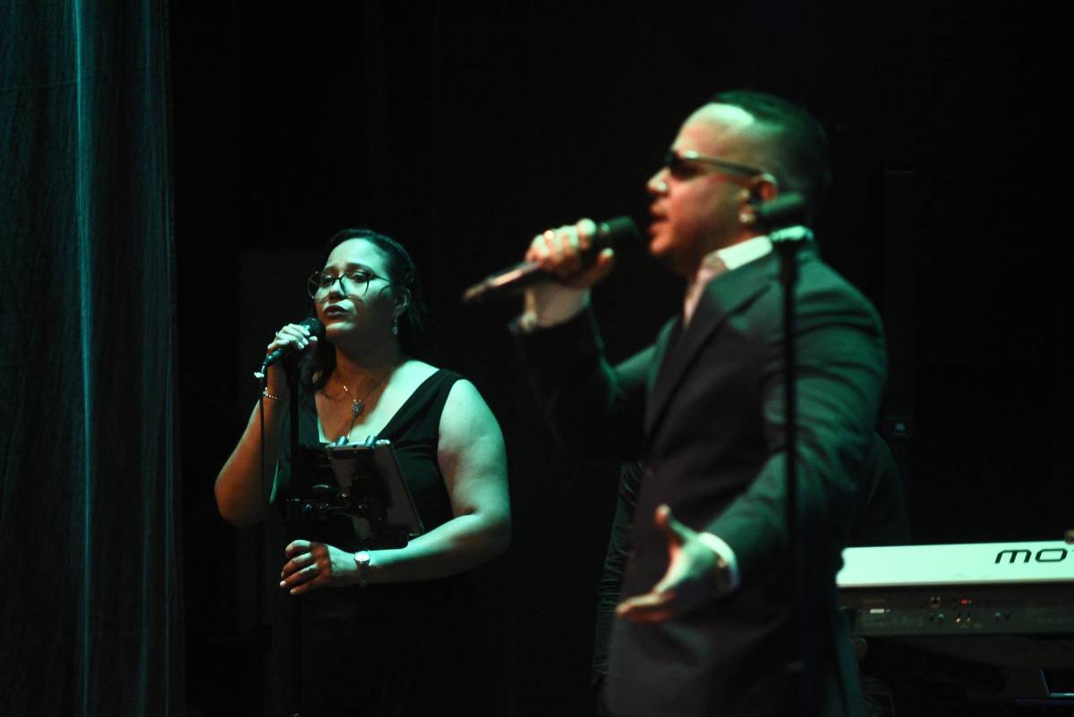 Liam y su orquesta deleitan con concierto al público sampedrano