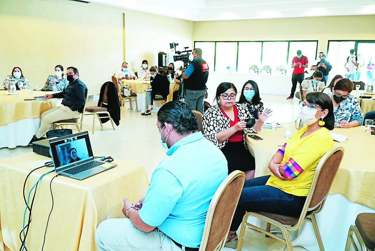 Lanzan mesa de empleabilidad y emprendimiento juvenil