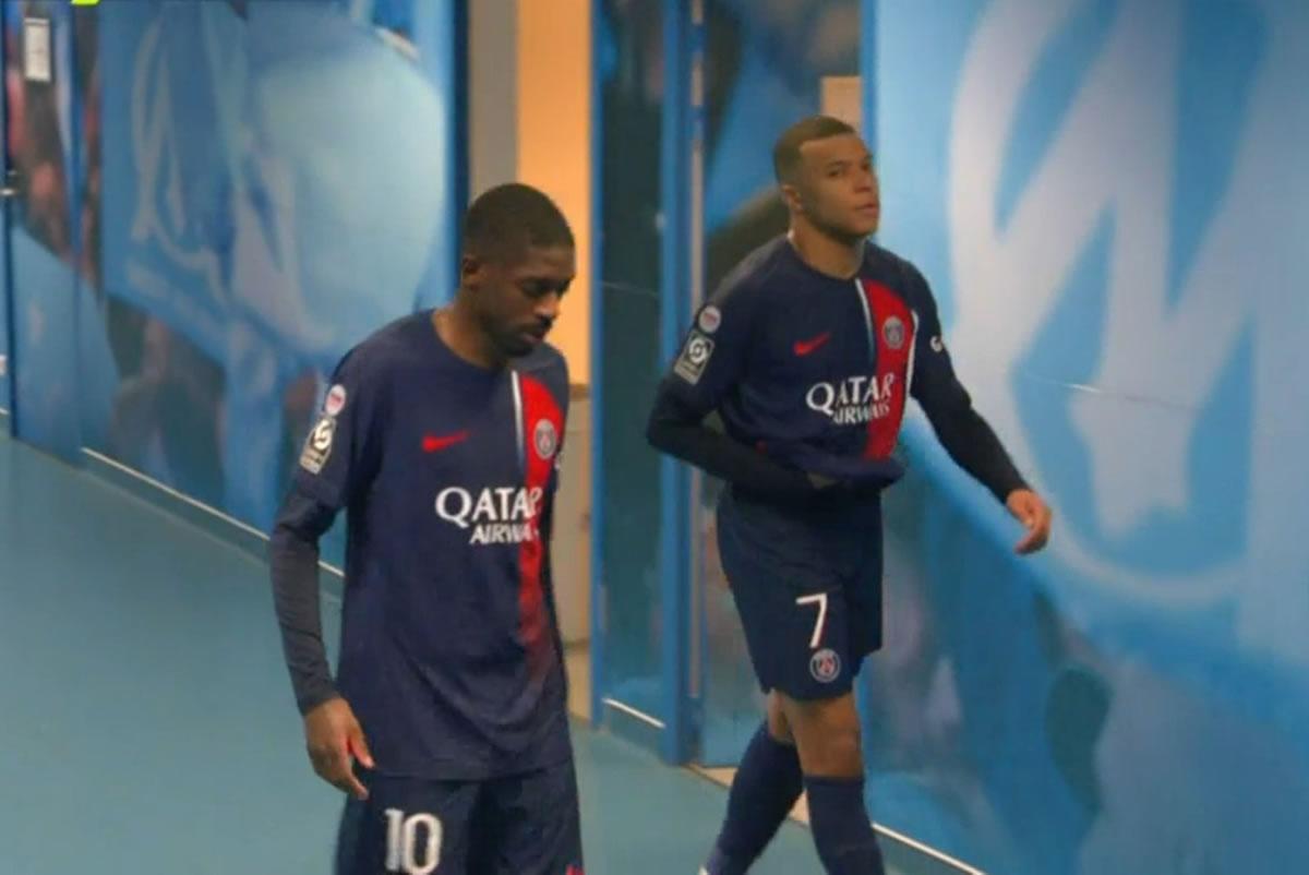 Mbappé, junto a Dembélé, se fueron al camerino antes de tiempo.