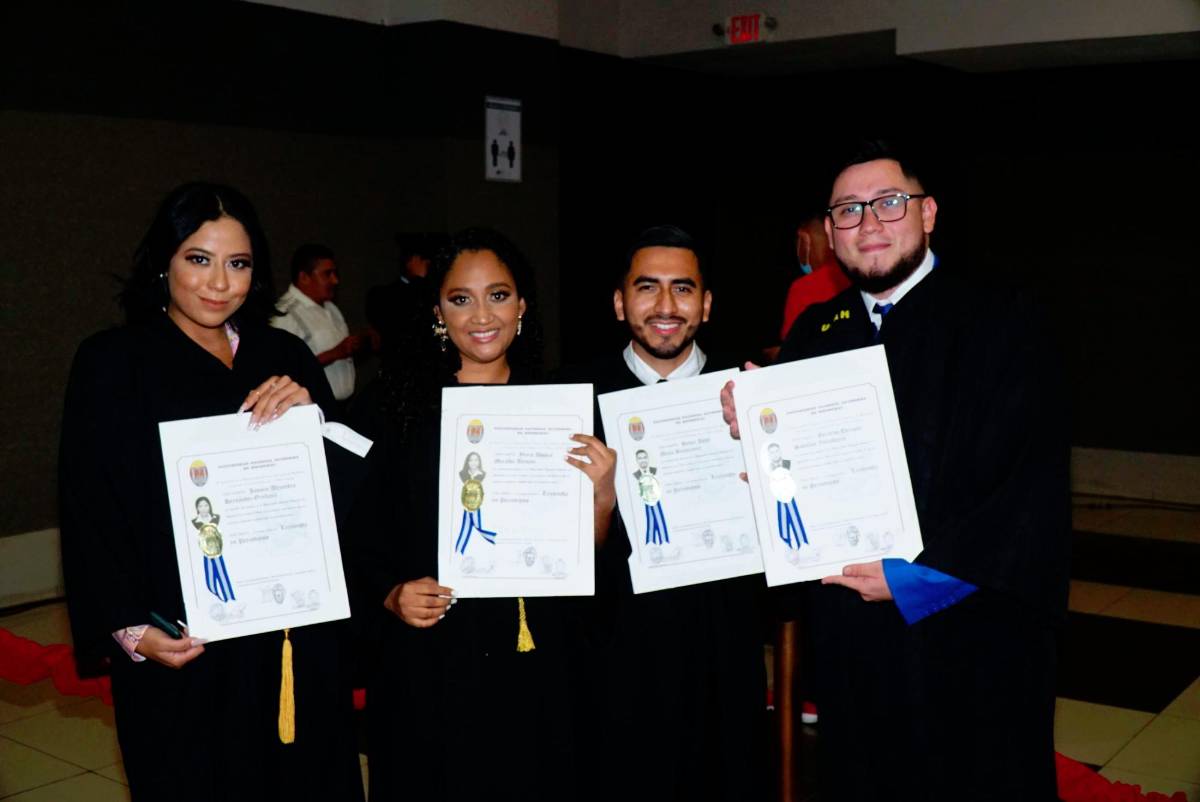 Orgullo y gozo por los nuevos profesionales