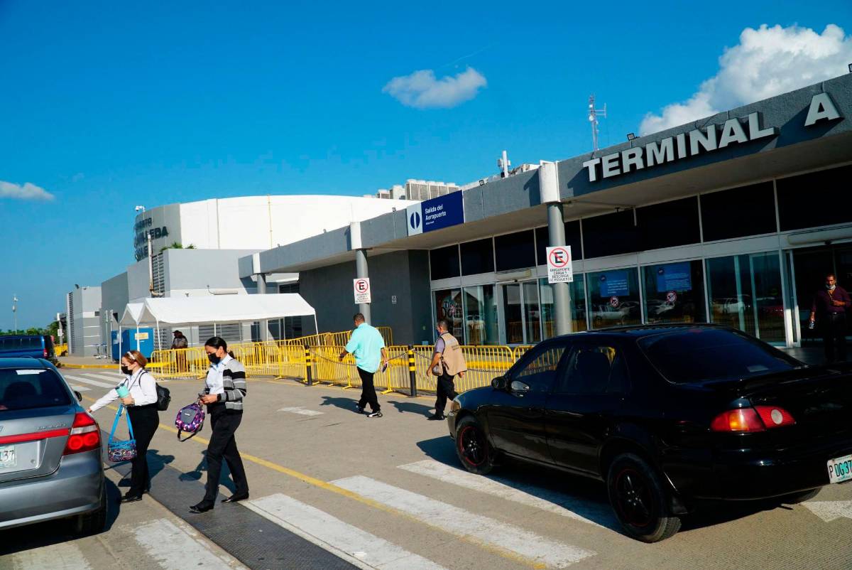 Aerolíneas incrementan frecuencia de vuelos por temporada navideña