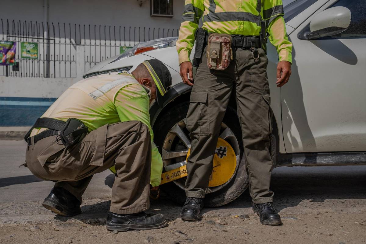 Colocan chachas y decomisan lavadoras en operativo cero chatarra en Satélite y Cabañas