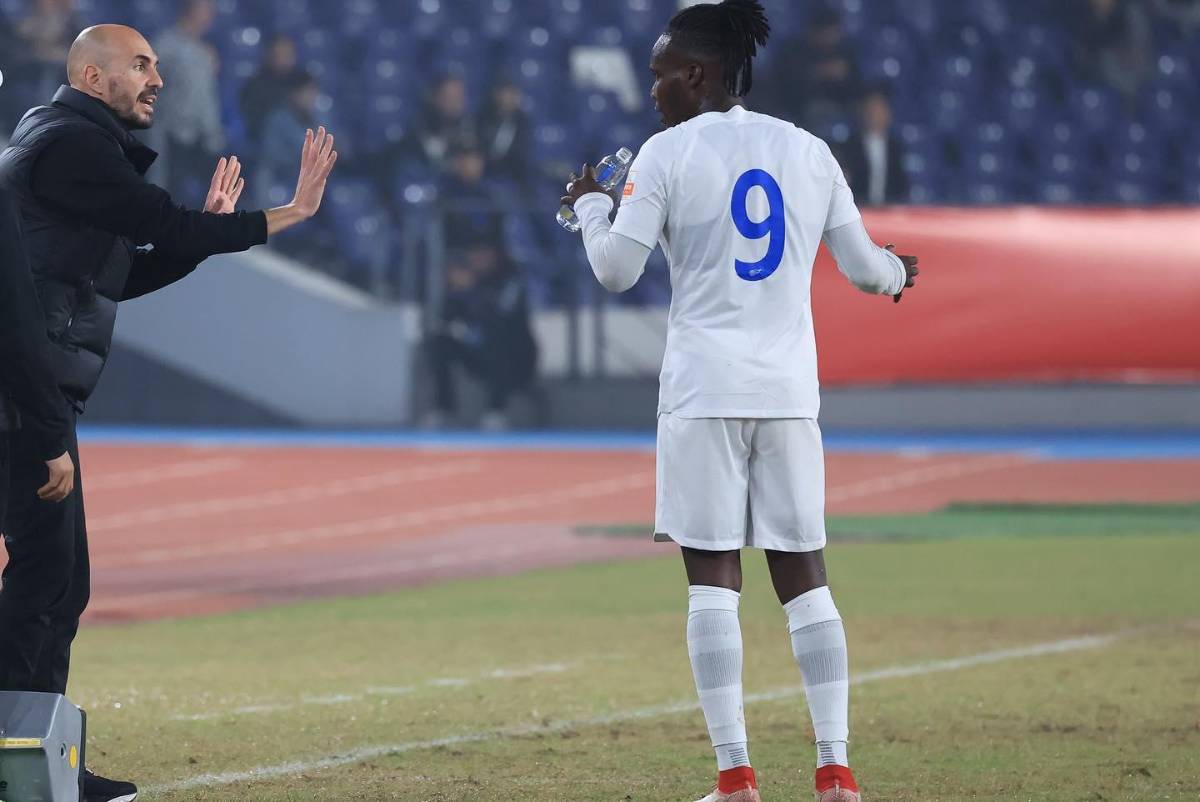 El atacante hondureño Rubilio Castillo volvió a jugar de forma profesional y lo hizo como titular.