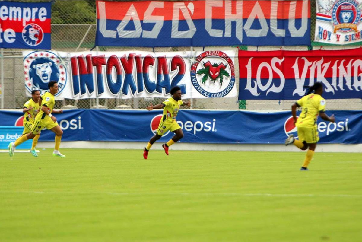 Génesis vs Olimpia: así vivimos el minuto a minuto del debut del campeón