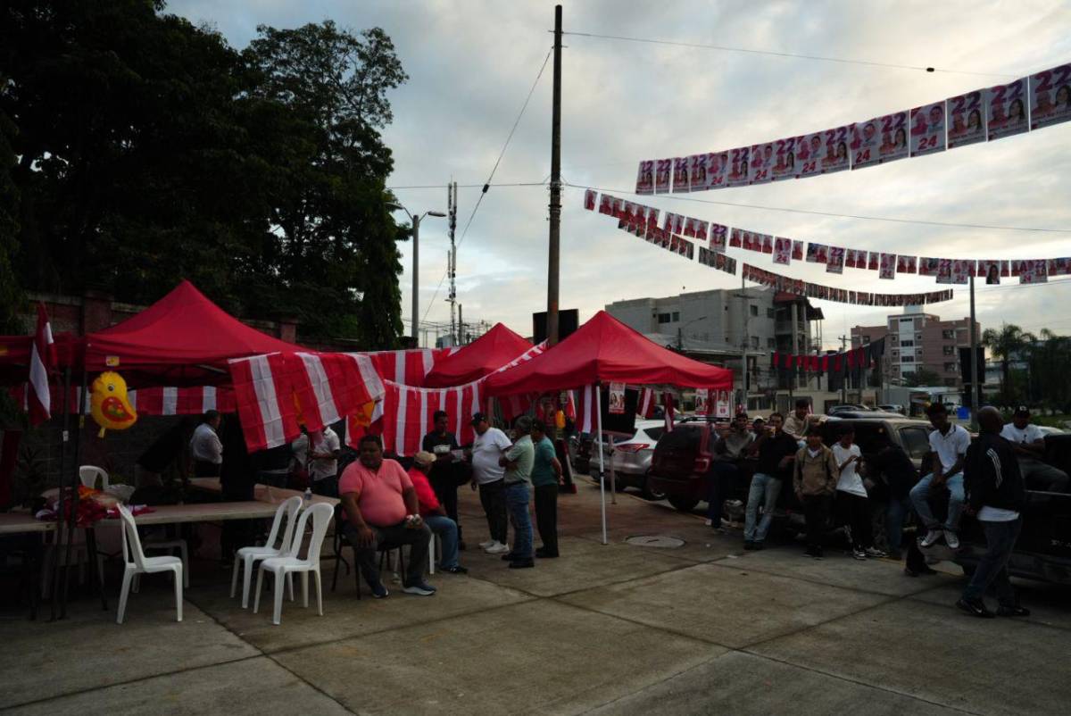 Elecciones Honduras 2025: largas filas, retrasos y afluencia de personas