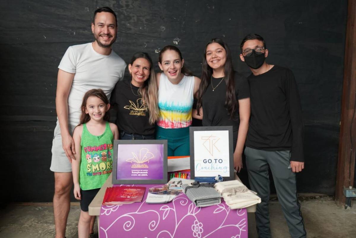 Exitosa celebración del día internacional del Yoga