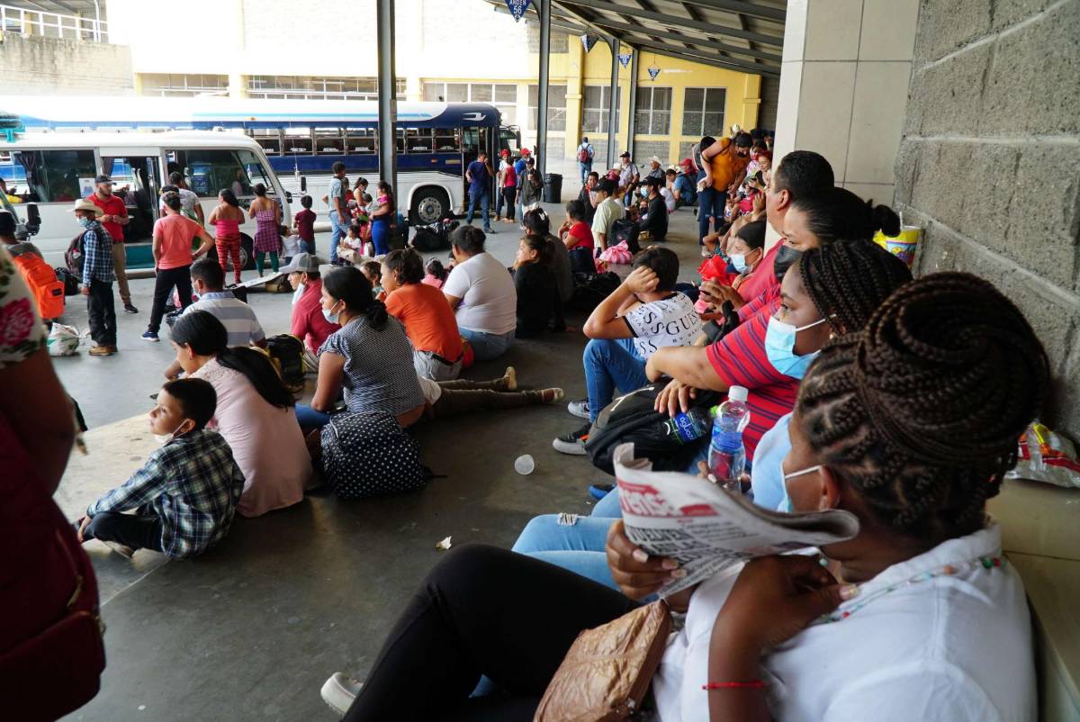 Usuarios se quejan por altas tarifas del transporte