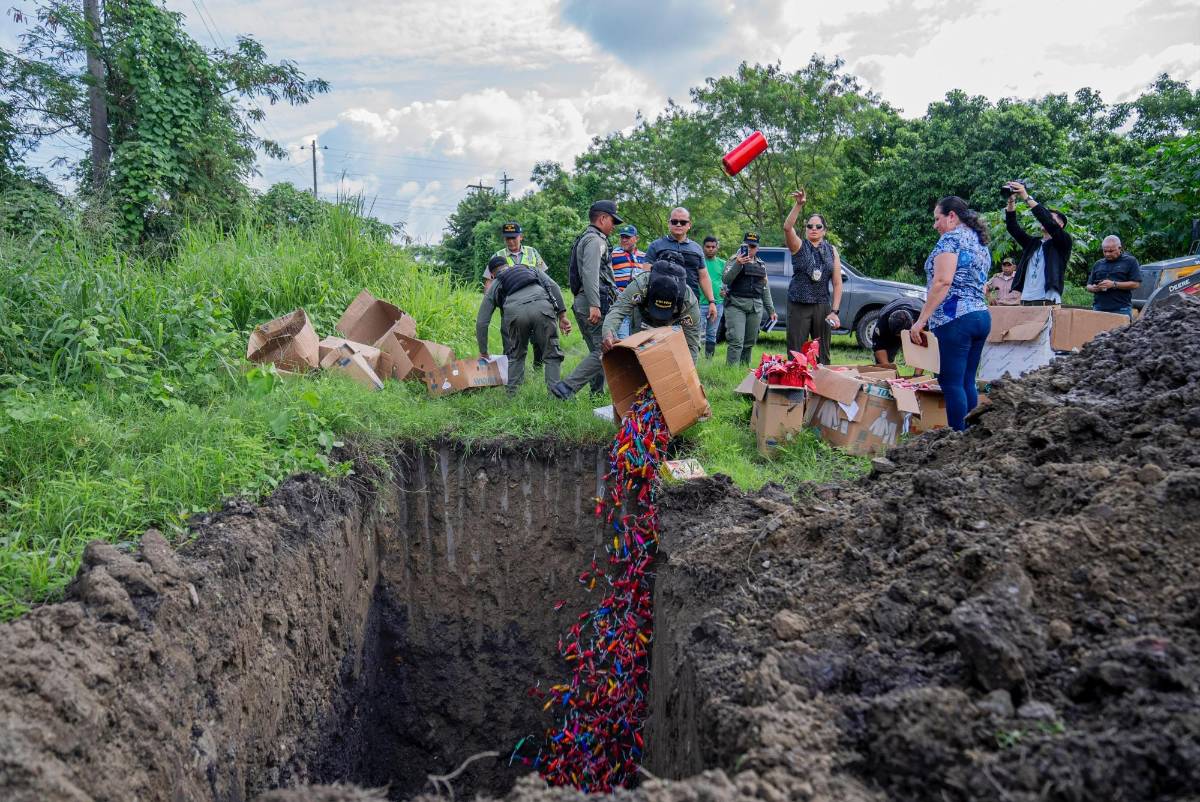 Destruyen pólvora decomisada en temporada navideña en SPS