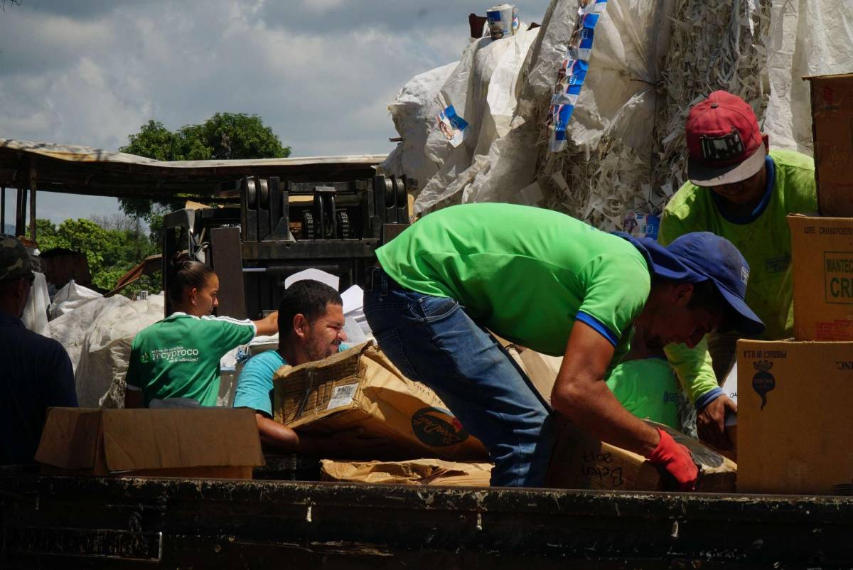Recyproco generará fondos con los materiales reciclados en pro de las escuelas de Chamelecón.