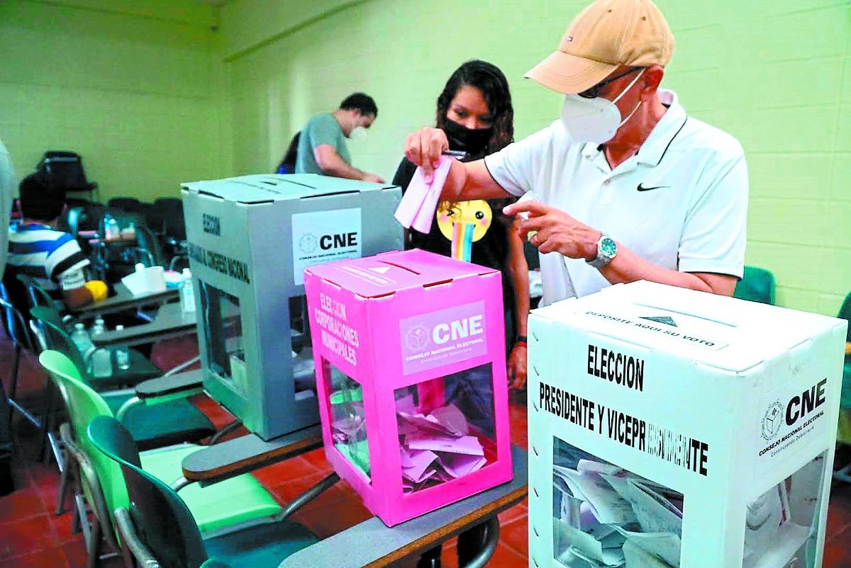 Conflictos políticos marcan inicio de procesos electorales