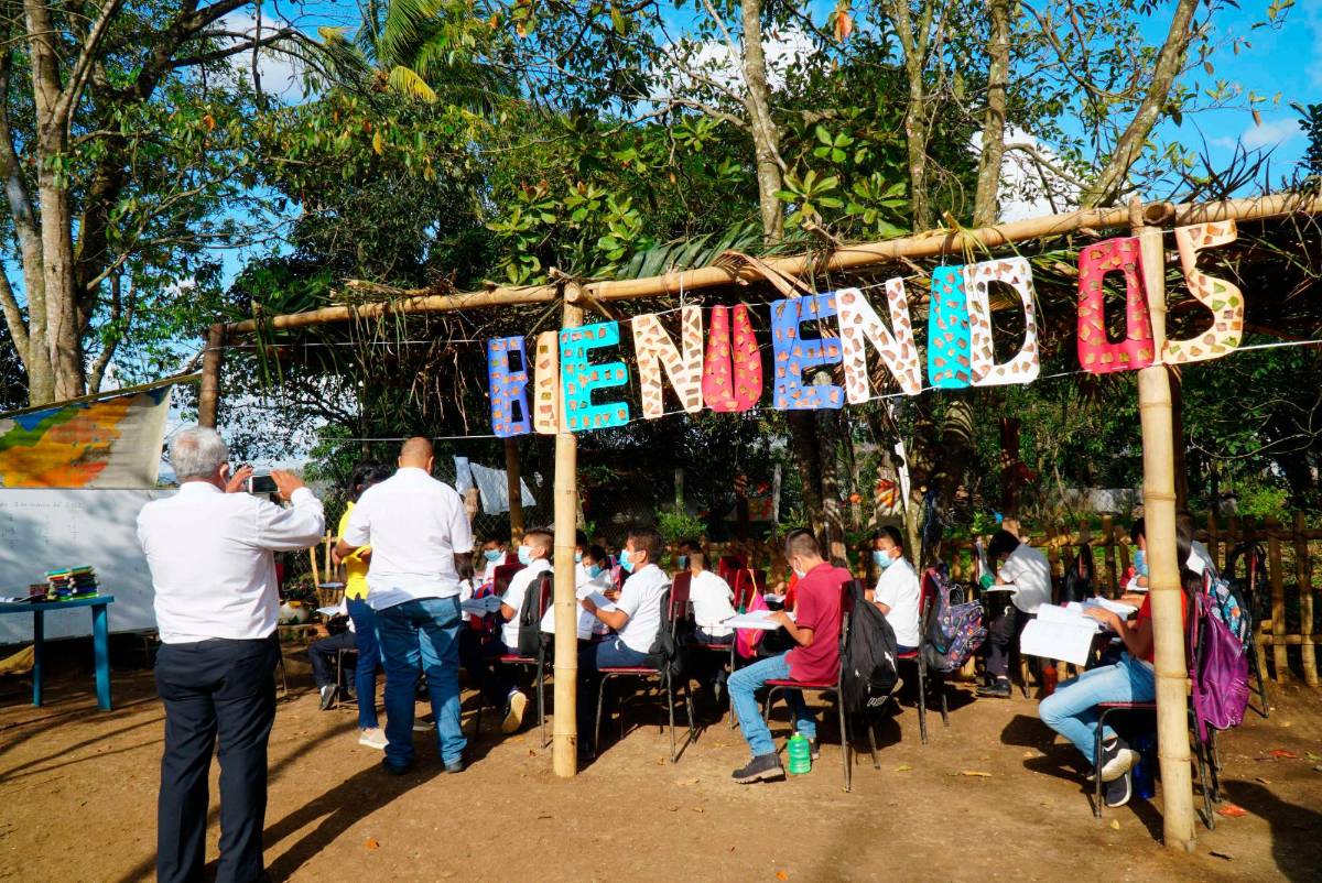 Invertirán unos L1,200 millones en reparación de centros educativos