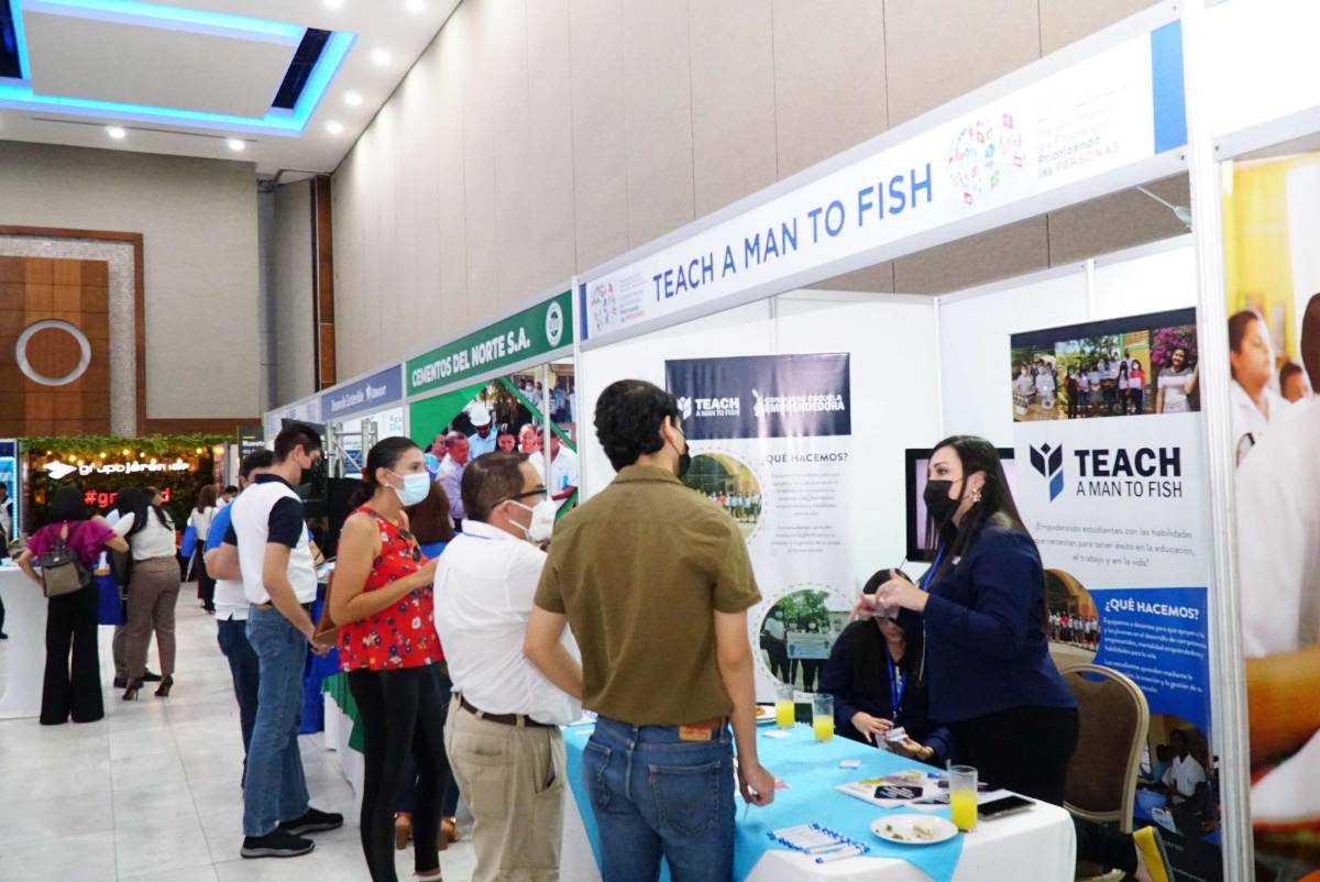 Las empresas participantes socializaron con los asistentes sobre sus buenas prácticas y proyectos.