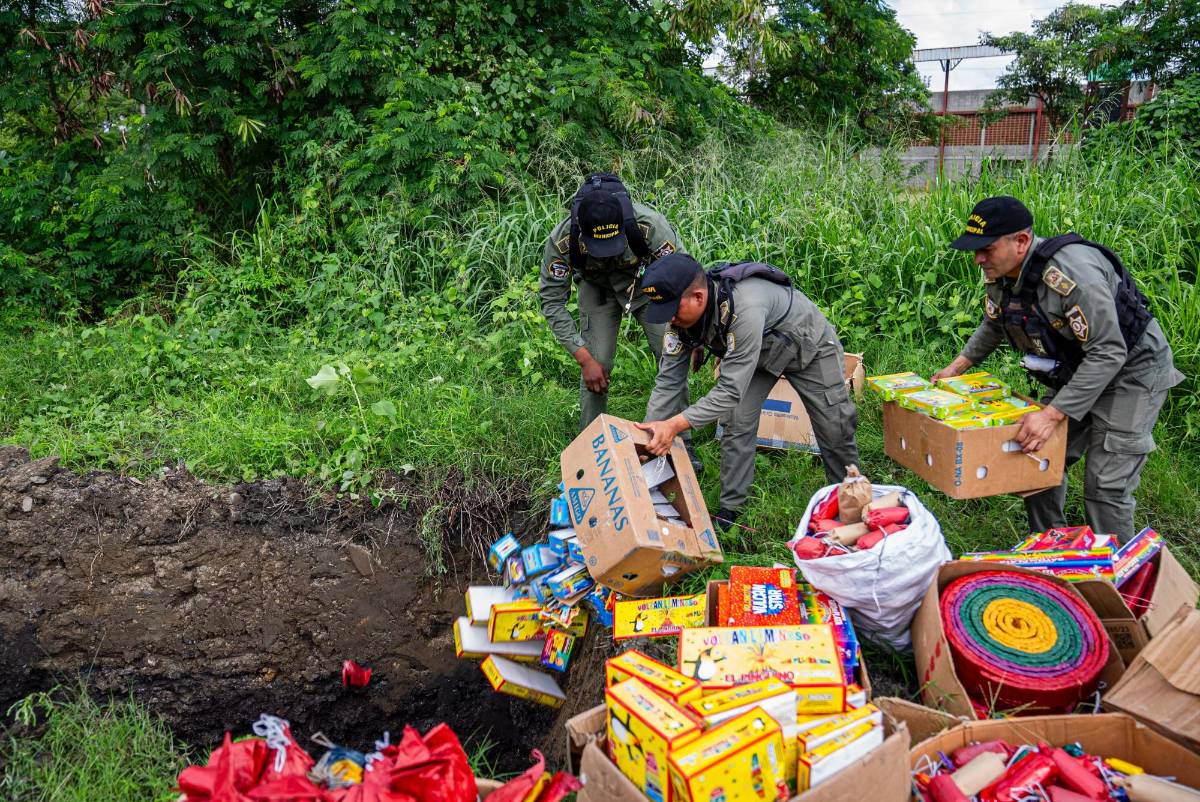 Destruyen pólvora decomisada en temporada navideña en SPS