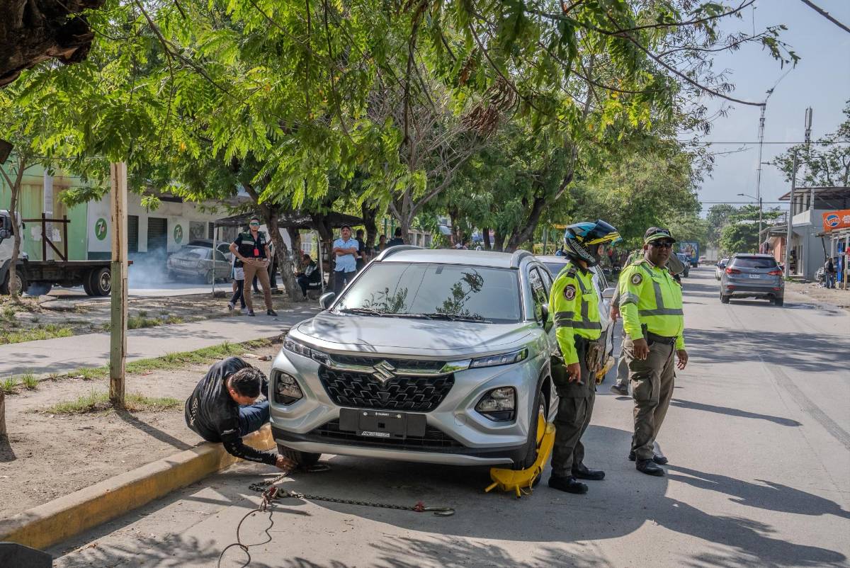 Colocan chachas y decomisan lavadoras en operativo cero chatarra en Satélite y Cabañas