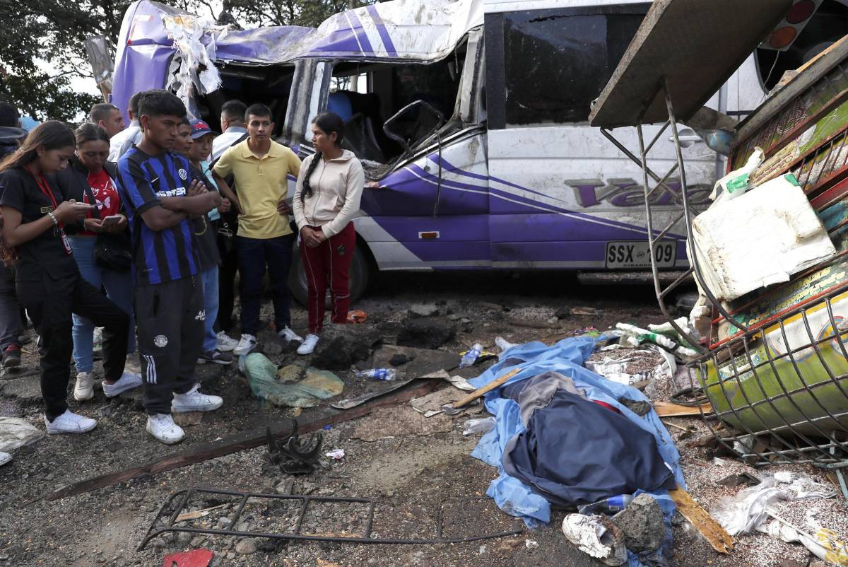 Desgarrador: al menos 19 muertos tras ataques con explosivos en el sur de Colombia