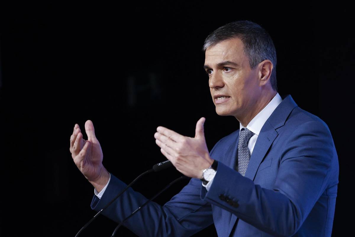 Pedro Sánchez denuncia una “campaña de acoso y derribo” en España contra su entorno