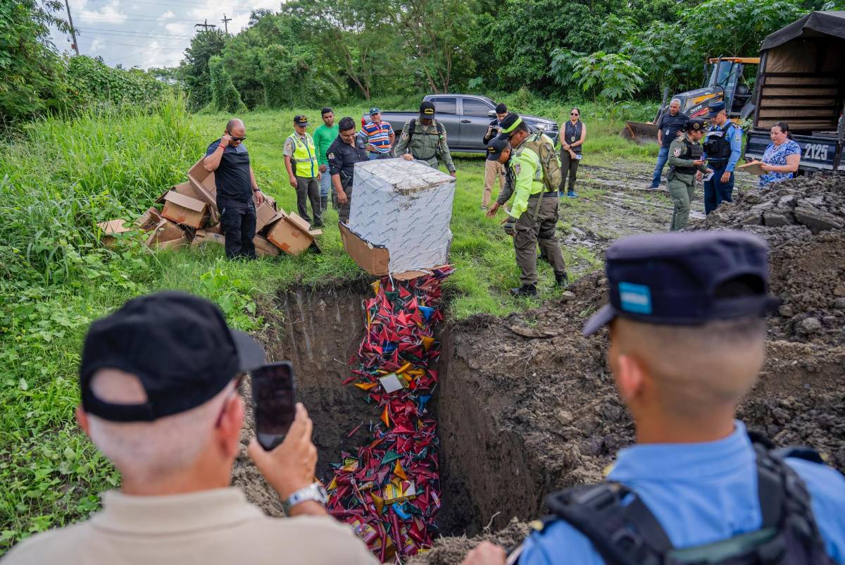 Destruyen pólvora decomisada en temporada navideña en SPS
