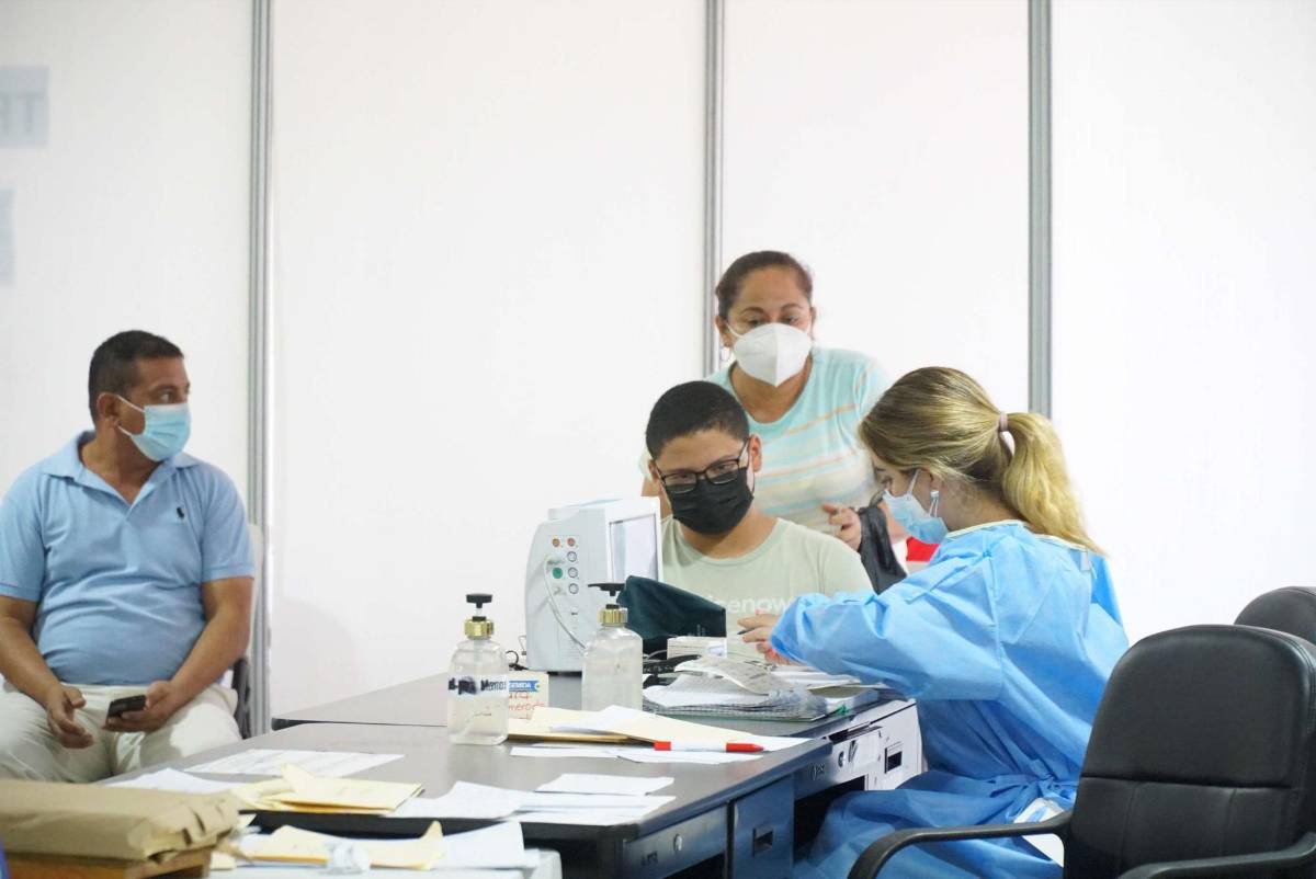 Hospitales reportan un 20% de ocupación en las salas covid-19