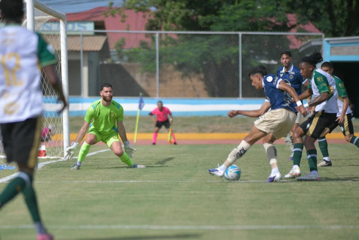 Jugadores de Motagua descalzos, exBarcelona presente y fichaje se lesionó en el debut