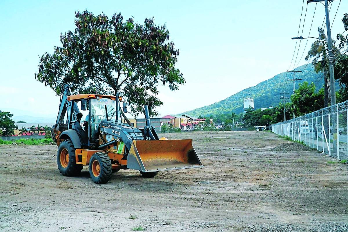 En este predio, que permaneció en litigio mucho tiempo, se construirá el primer mercado para reubicar vendedores.