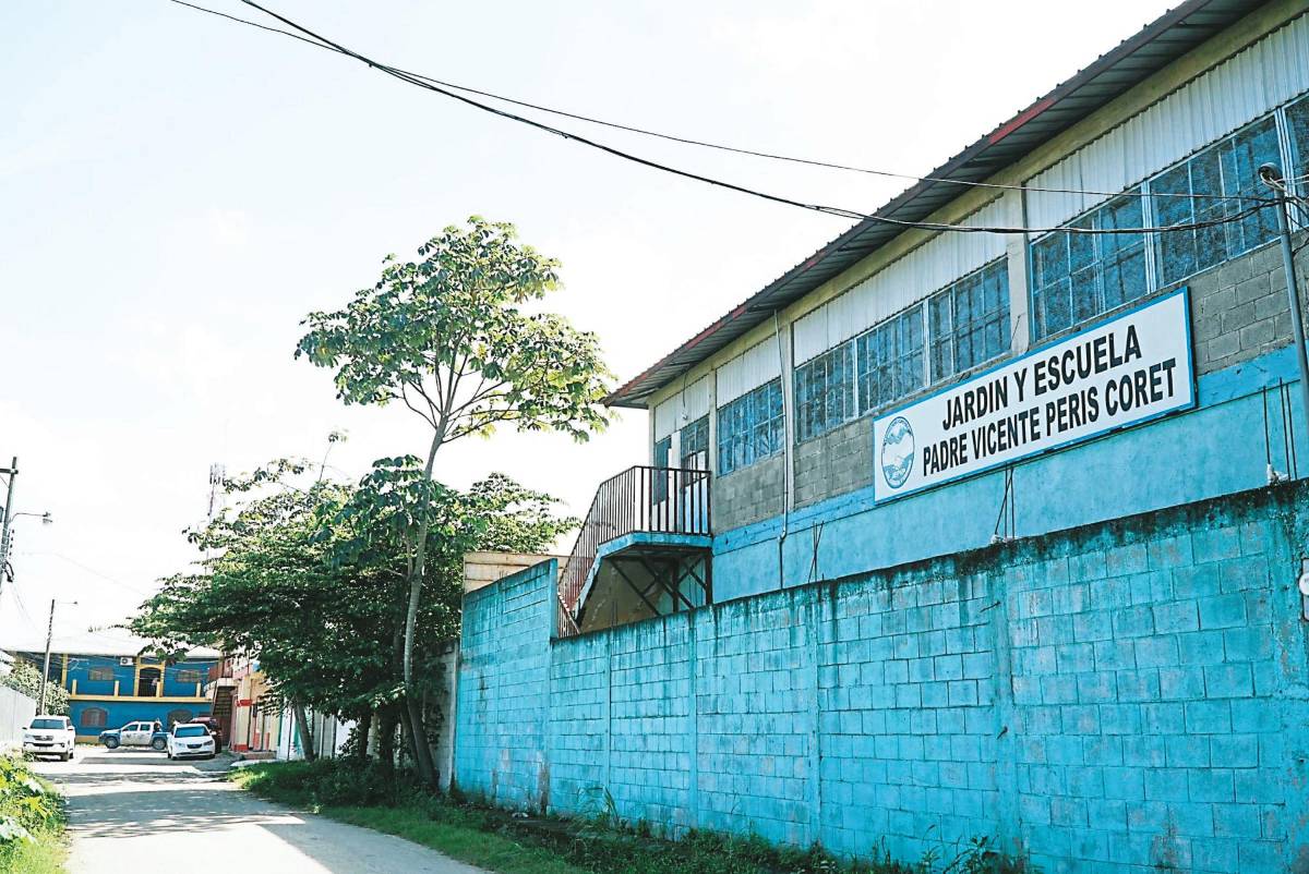 Abogado asume labor educativa que inició el padre Vicente Peris Coret