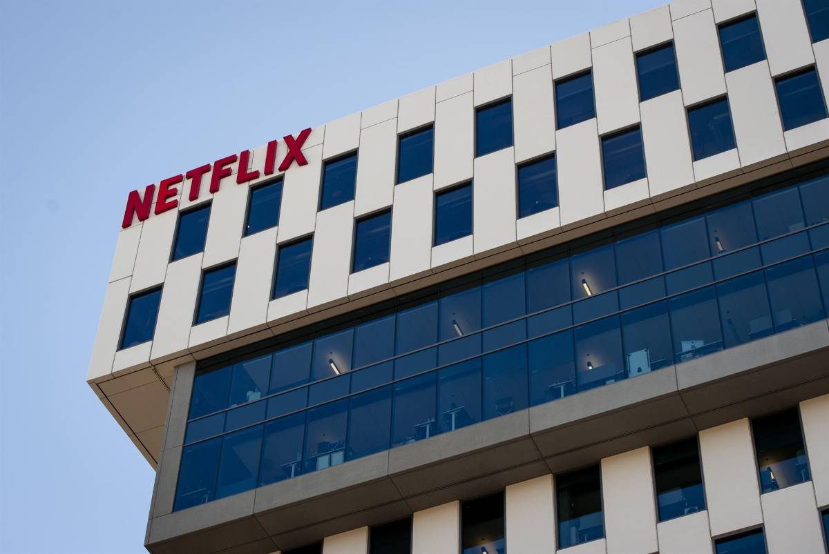 Netflix despide a 300 empleados por la pérdida de 200,000 suscriptores