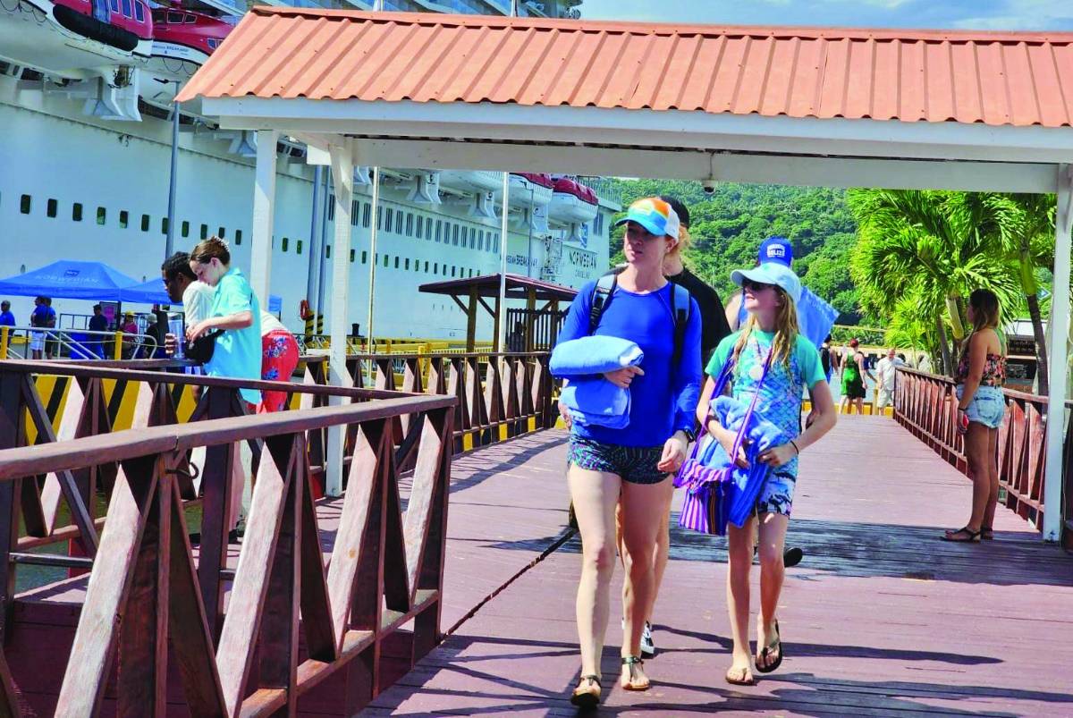 <b>El flujo de cruceristas aumentó en 2023.</b>