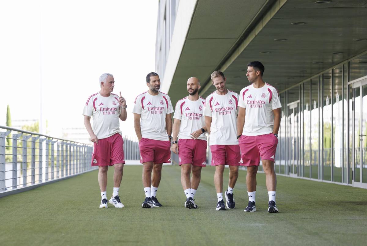 Real Madrid inicia: físico de jugador acapara miradas y un histórico vuelve