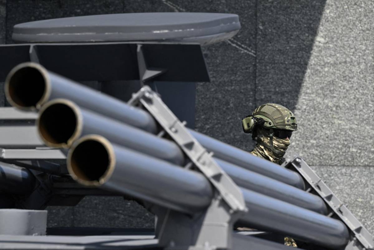 Biden autoriza a Ucrania a usar armas de EEUU en territorio ruso, según medios