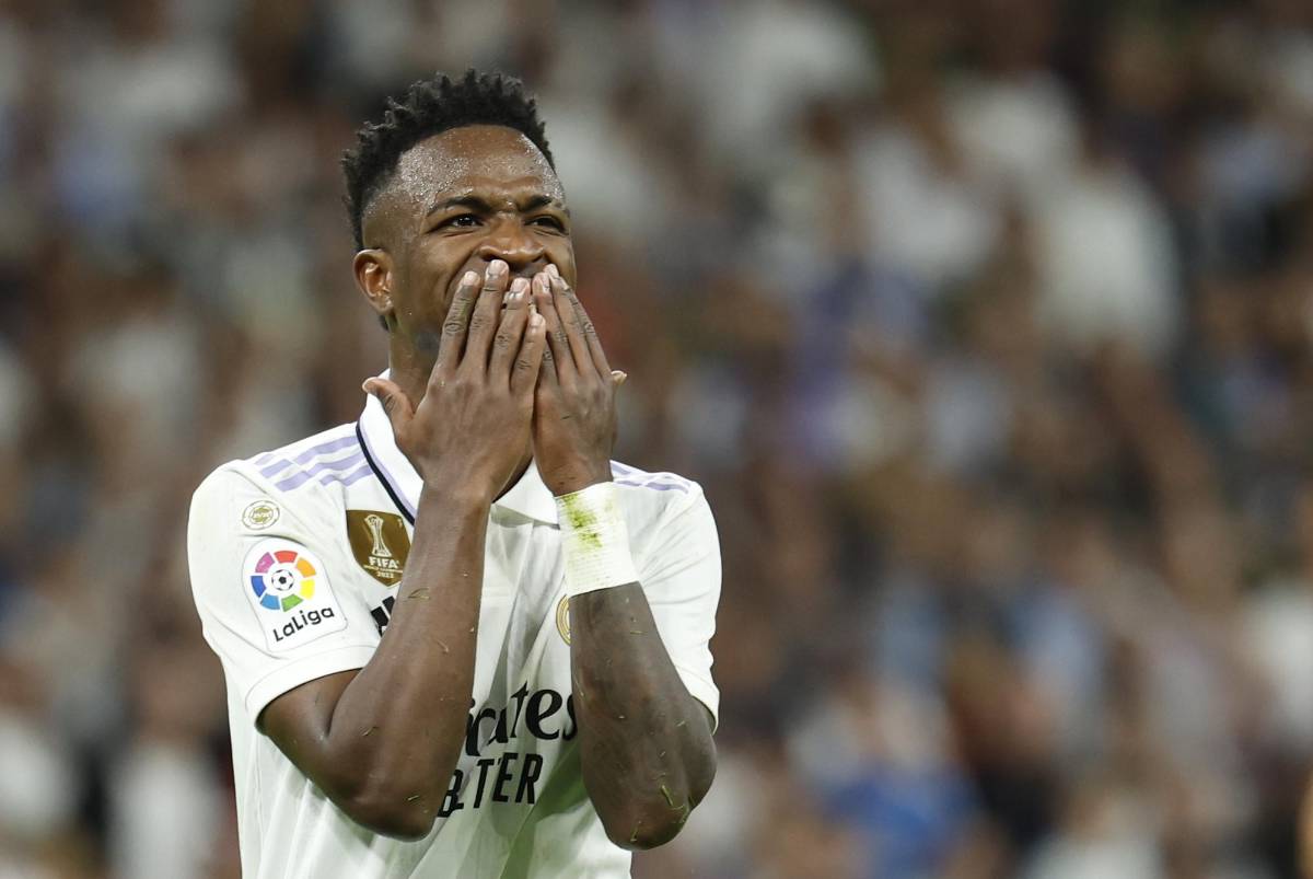 Tabla: Real Madrid se aleja de un Barcelona que acaricia la Liga