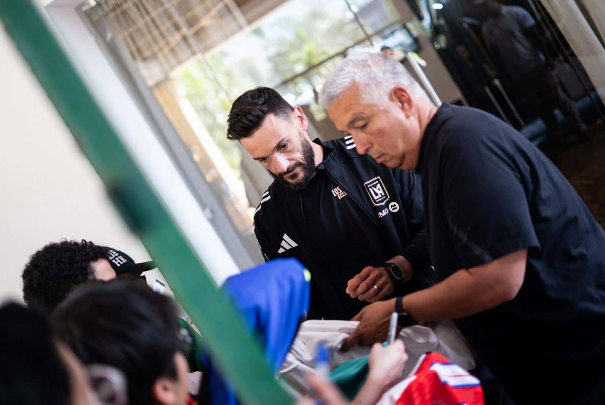 El inesperado inconveniente que tuvo LAFC y Son para salir; crack sufrió problema