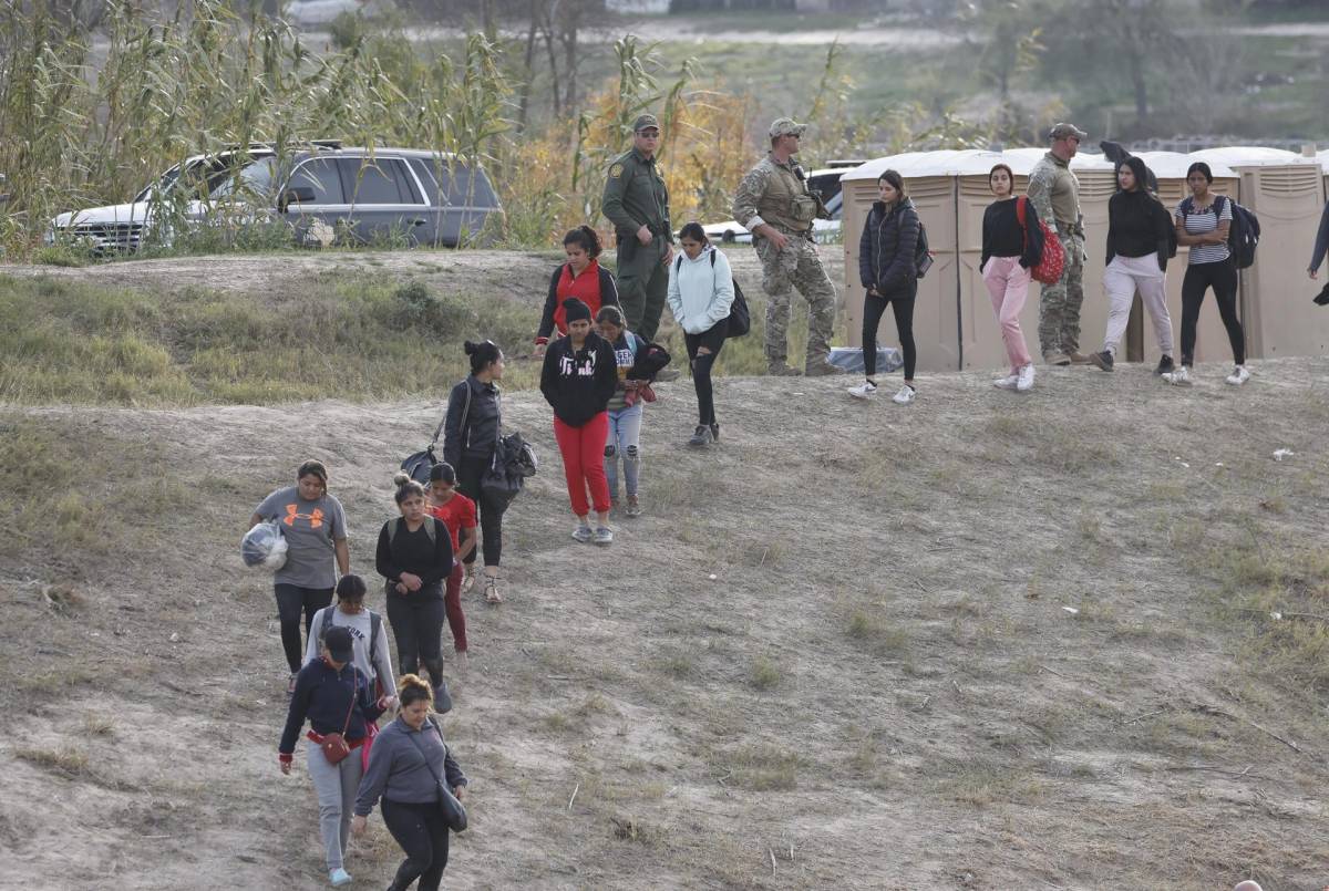 Estados Unidos detuvo a 242.000 migrantes en la frontera