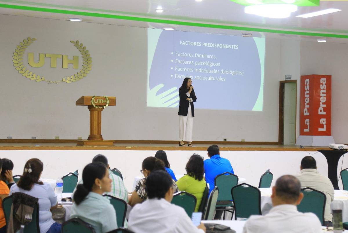 Capacitación del proyecto Mente Sana para maestros.