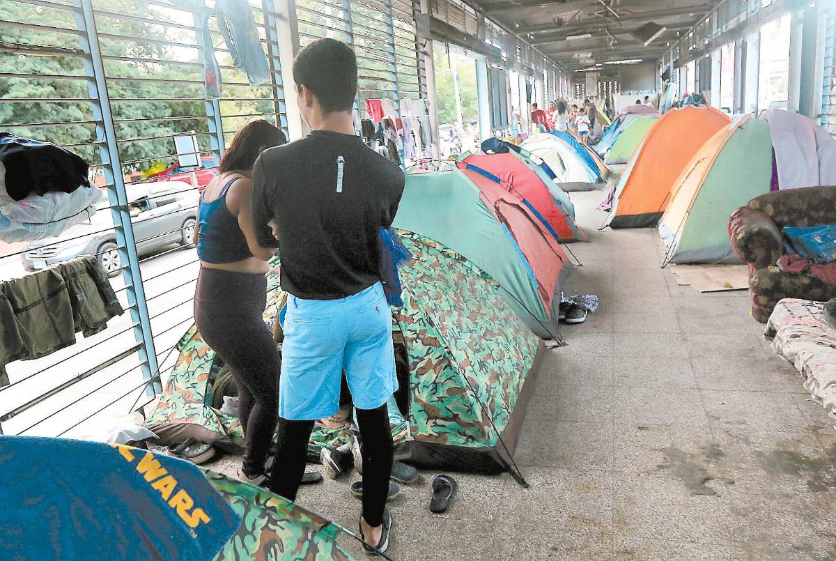 Unos mil migrantes llegan a diario a Honduras
