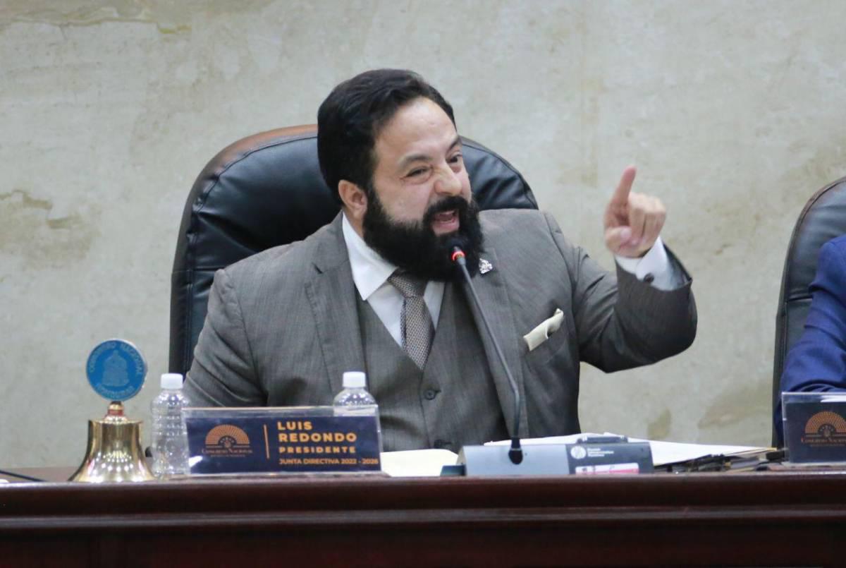 Luis Redondo se retracta y dice que no consultará a la Corte sobre adhesión a la CAF