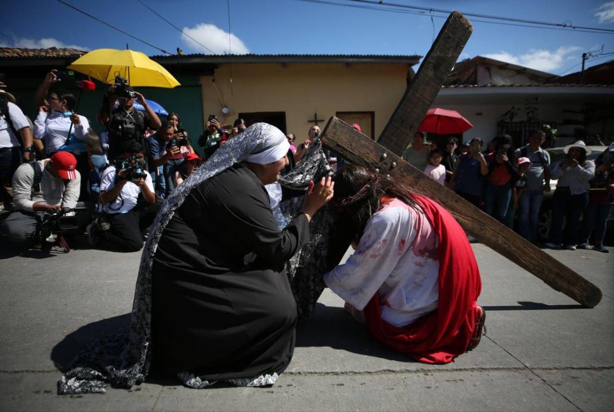 Viernes Santo en Comayagüela: drama y devoción marcan el Viacrucis