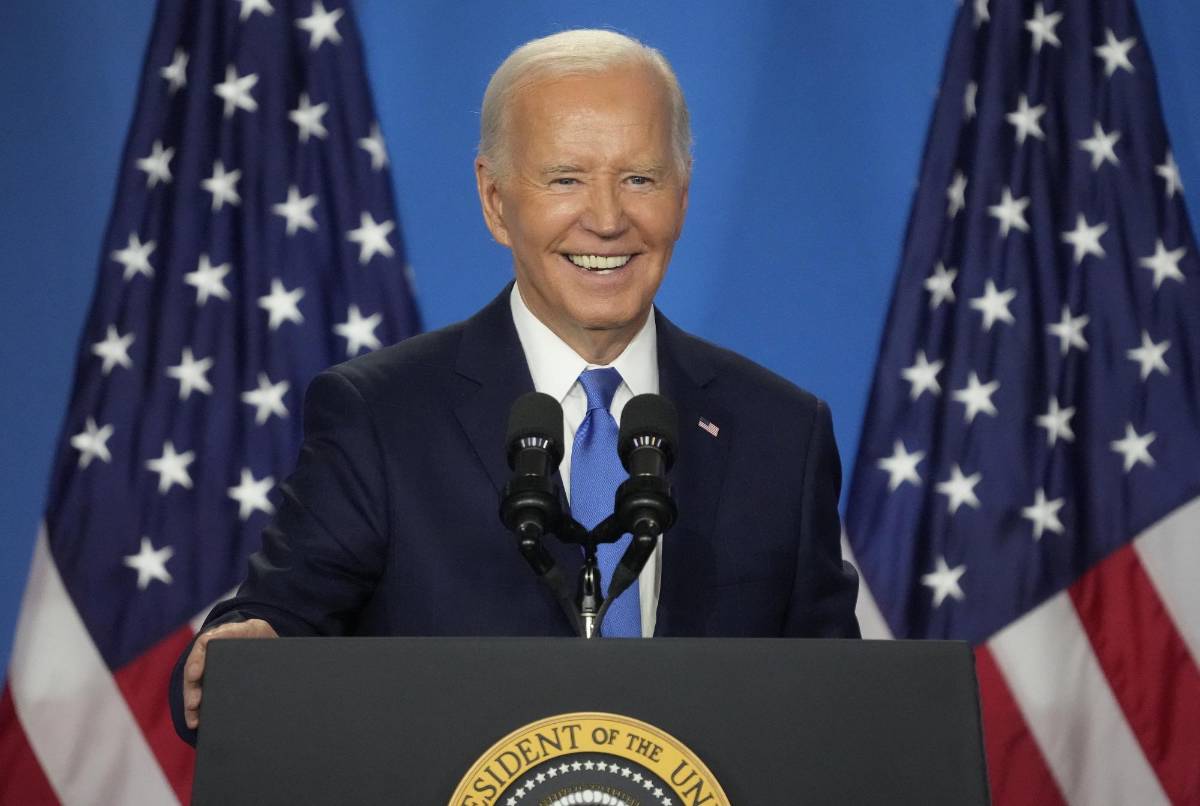 Biden dice que su desempeño en el debate fue “un error estúpido”