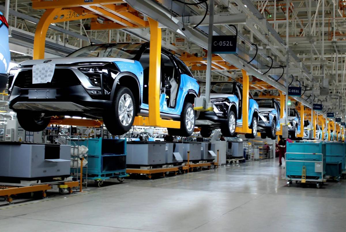 ¿Qué productos subirán de precio por los aranceles de EEUU a México, Canadá y China?