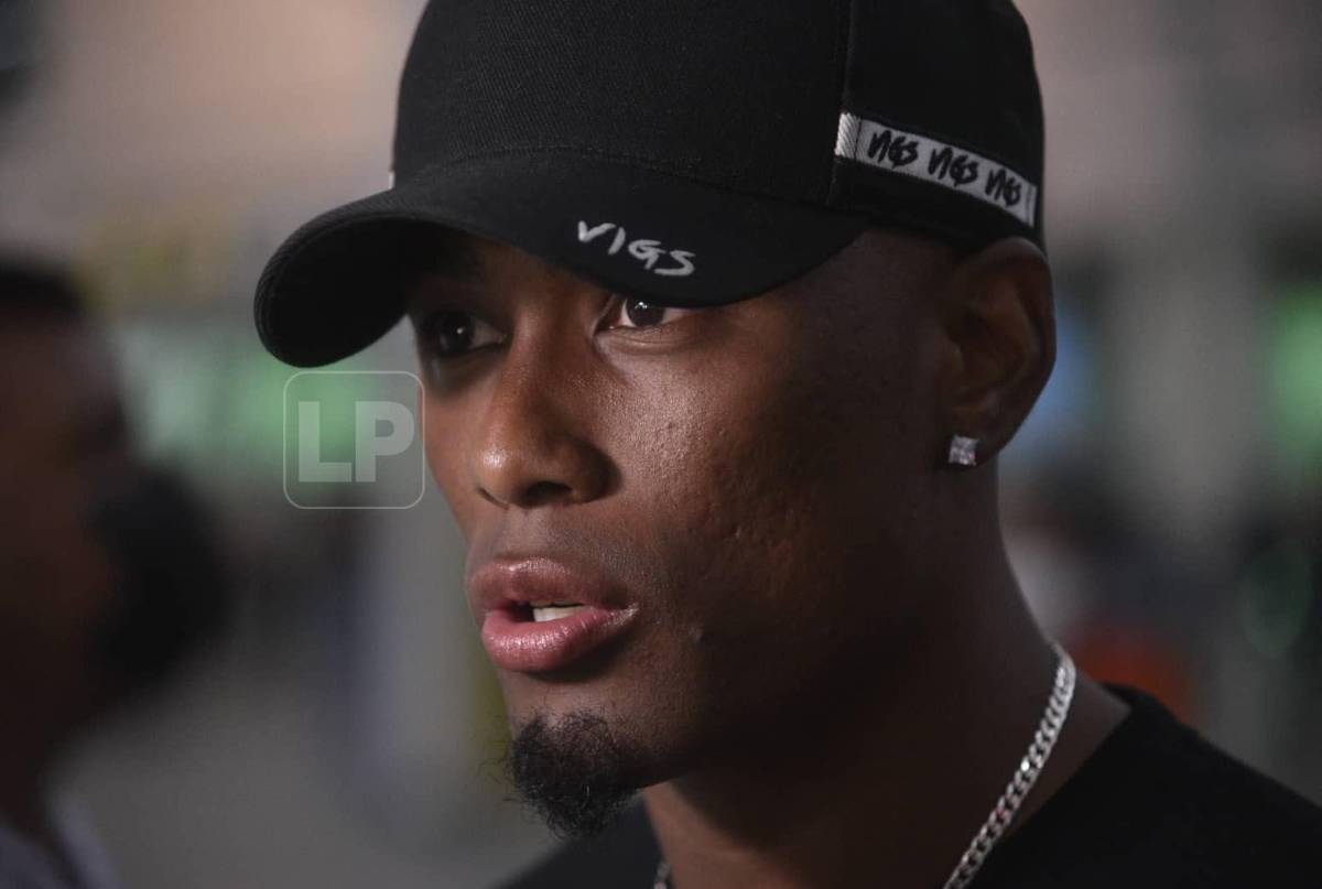 Deybi Flores arribó este lunes en horas del mediodía a Honduras.