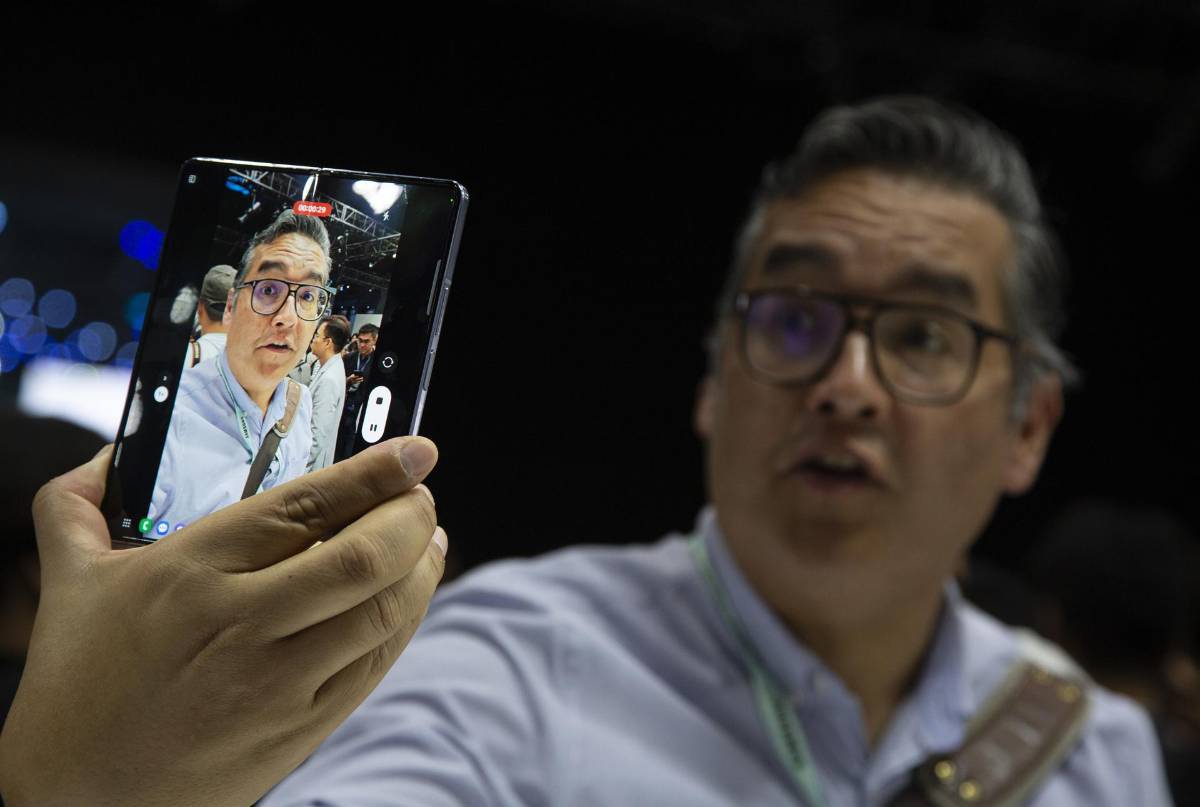 El gigante de la electrónica, que suele elegir ciudades europeas y estadounidenses para sus eventos de lanzamiento, optó por primera vez por la capital de Corea del Sur para presentar nuevas series de relojes inteligentes y teléfonos inteligentes.