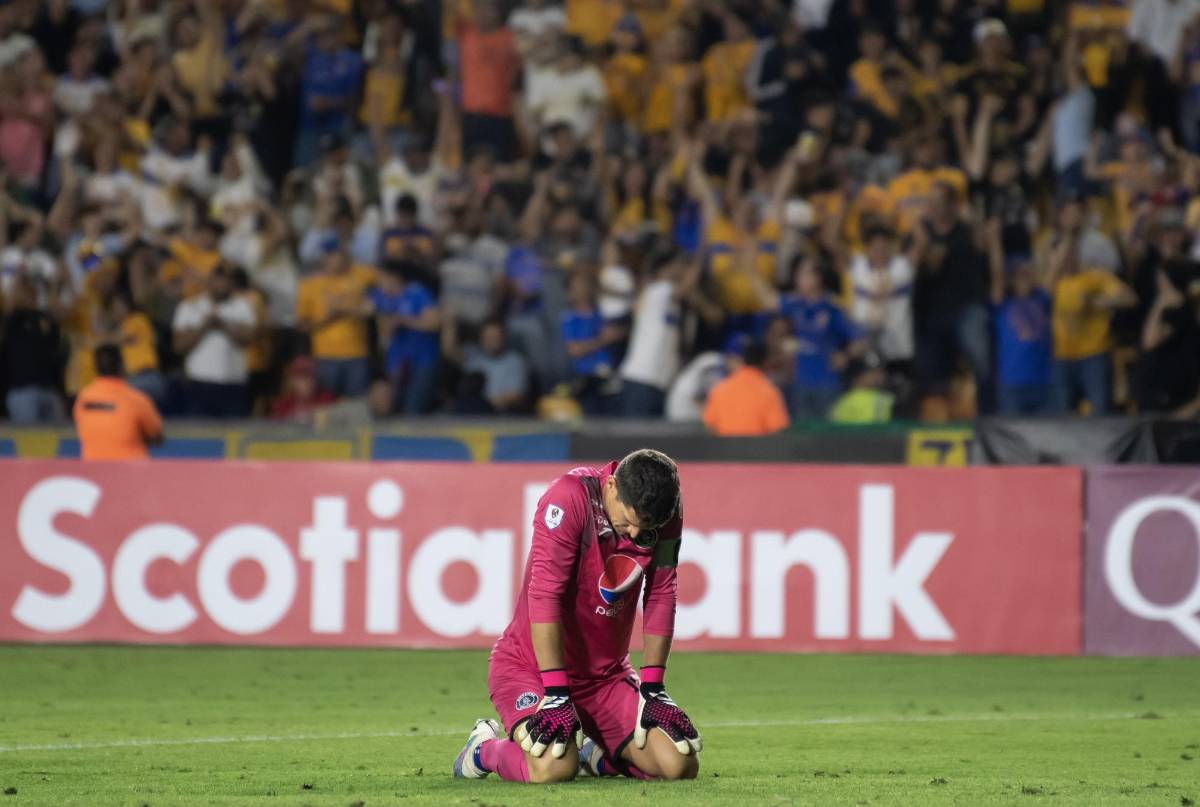 El portero argentino Jonathan Rougier fue figura pese a encajar cinco goles.