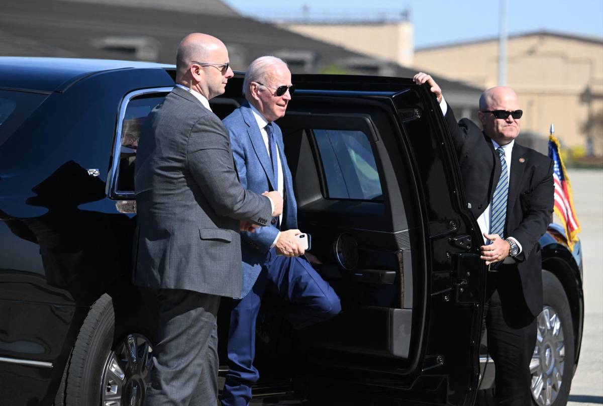 Biden inicia visita en Irlanda para impulsar el proceso de paz