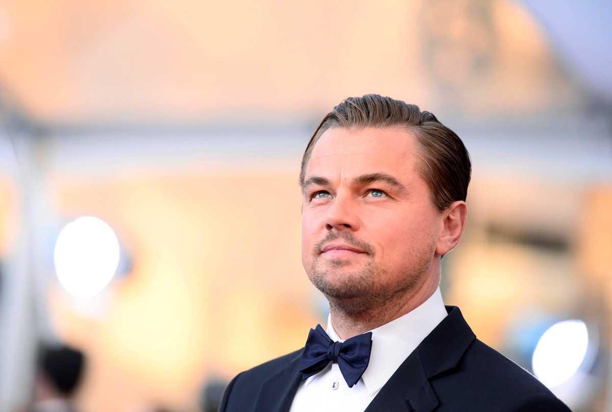 Actriz que trabajó con Leonardo DiCaprio dice que el actor tenía “mal olor”