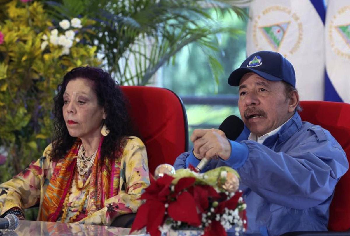 El presidente Daniel Ortega y la vicepresidenta Rosario Murillo, además su esposa.