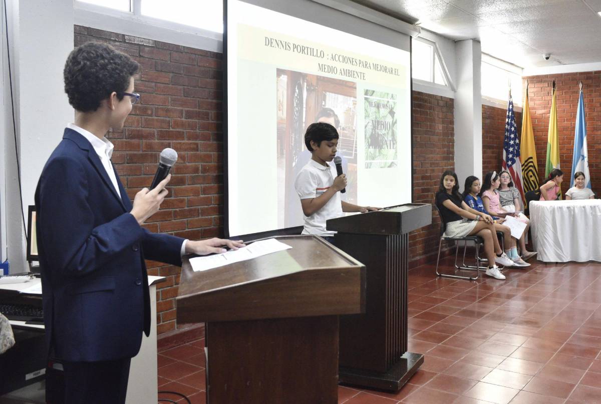 Escuela Internacional Sampedrana realiza Gala de oradores infantiles