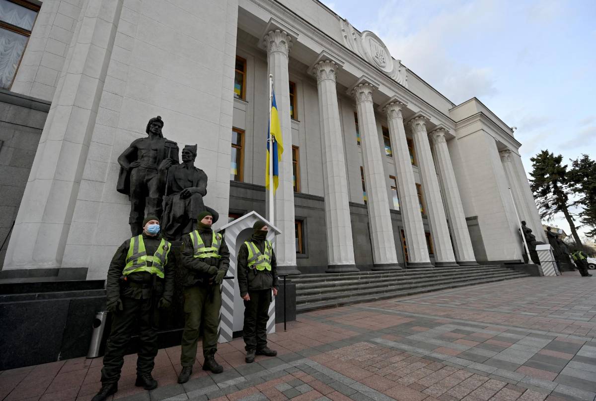 Ucrania sufre nuevo ciberataque a bancos y páginas del Gobierno y Parlamento