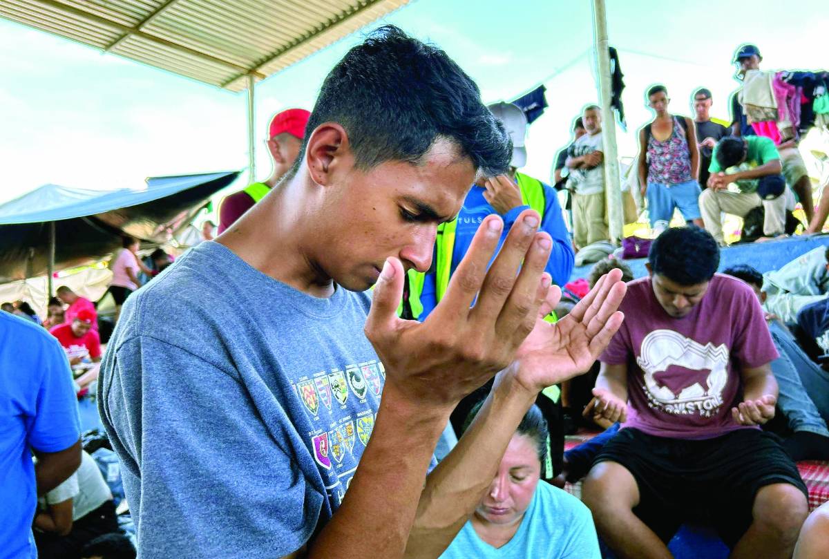 No todas las personas que salen de Honduras o extranjeros que cruzan este territorio solicitan un documento de refugiado en México para facilitar el tránsito en ese país. Por territorio hondureño, en 2023, han transitado más de 462,000, la mayoría (197,429) de Venezuela y Haití (75,216).